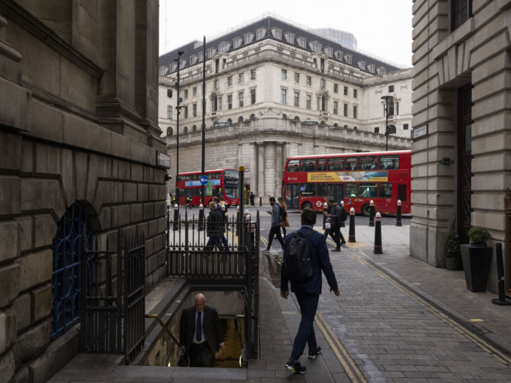 Домаќинствата во ОК може да се соочат со стрес сличен на кризата од 2008