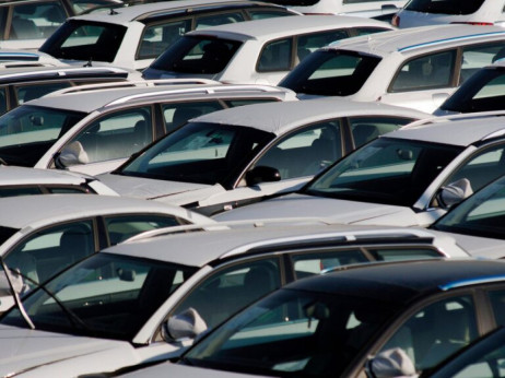 Значителен пад на регистрациите на нови автомобили во ЕУ
