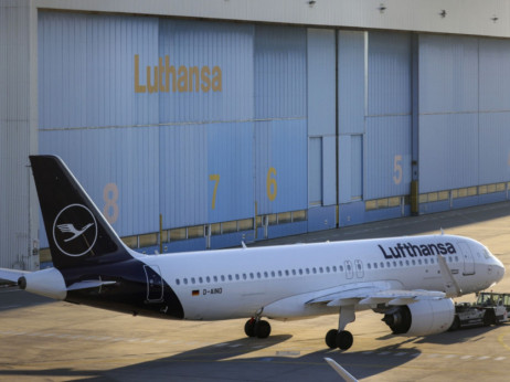 Lufthanza откажува 3.100 летови летово