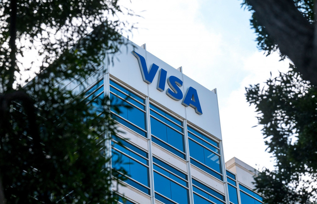„Visa“ склучи партнерство со менувачниците за криптовалути „FTX“