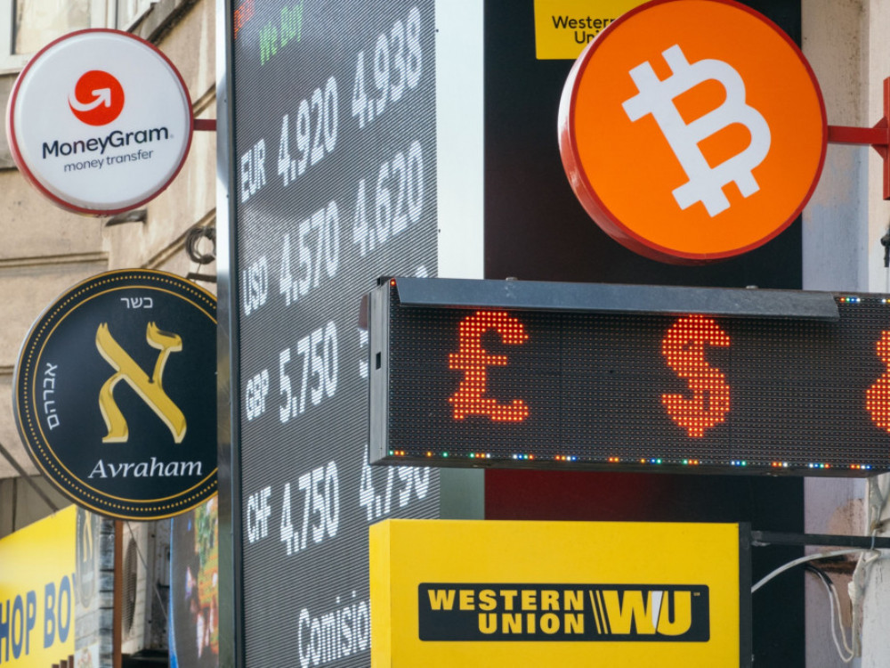 Распродажбата го доведе биткоинот до границата од 20.000 долари
