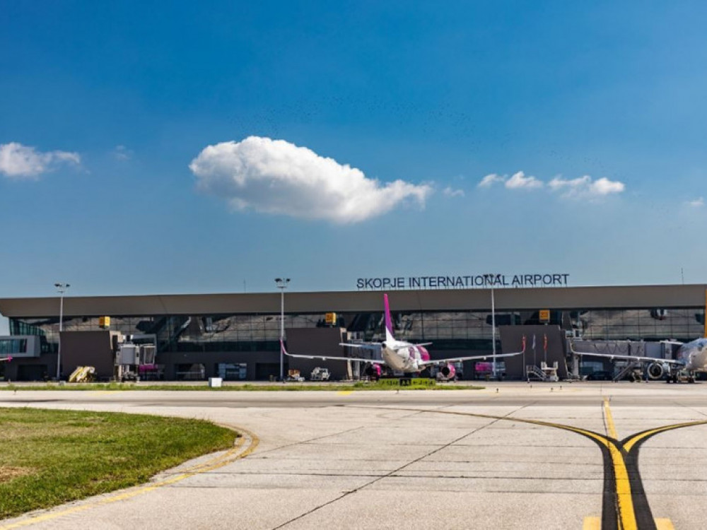 Скопскиот меѓу петте аеродроми што најбрзо се ‚излечија‘ од пандемијата