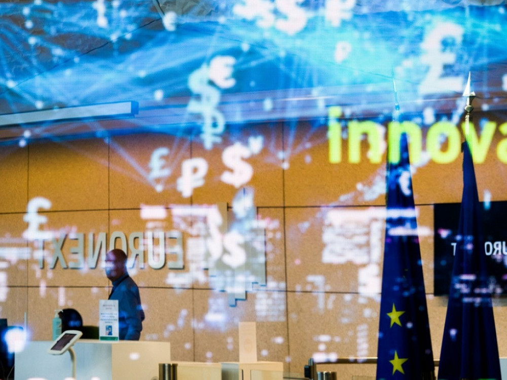 Европа е единствениот регион каде проценките за заработка растат