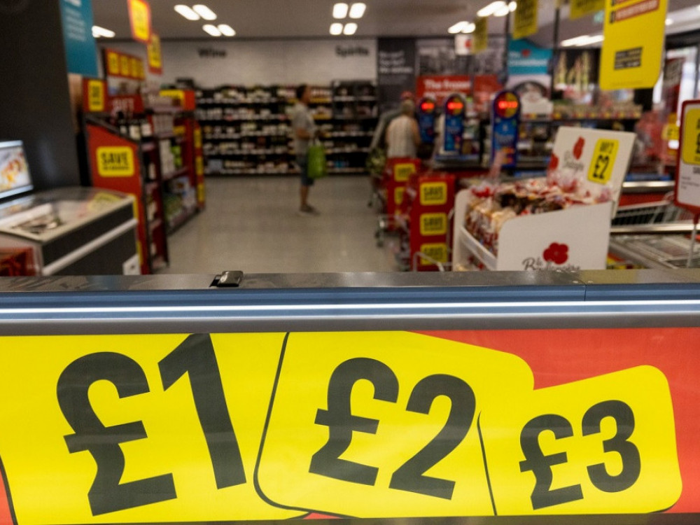 Во Британија одново двоцифрена инфлација и изедначување со рекордот