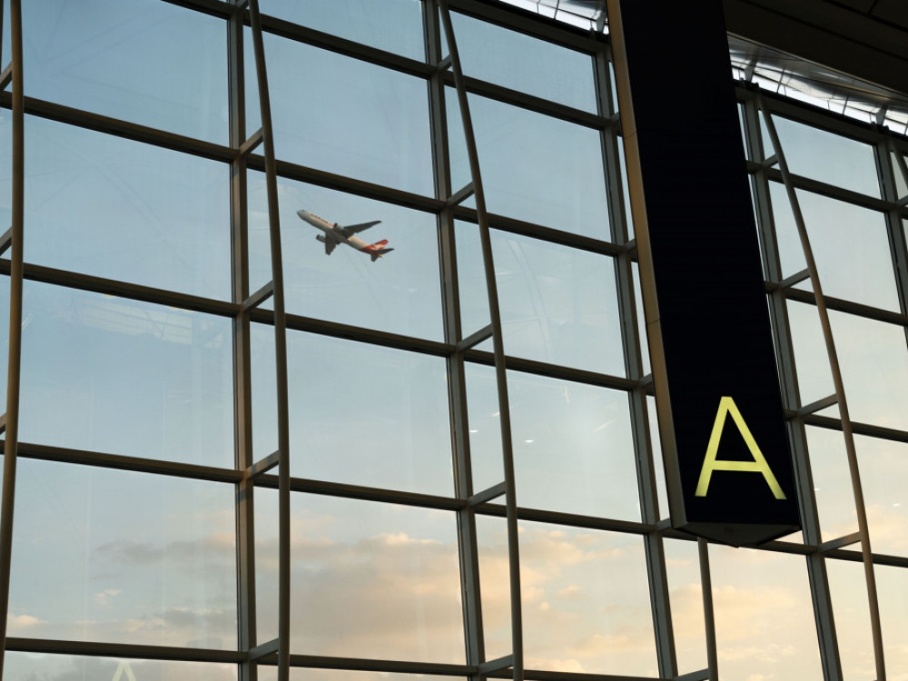 Хонг Конг ја укина забраната за летови која доведе до хаос