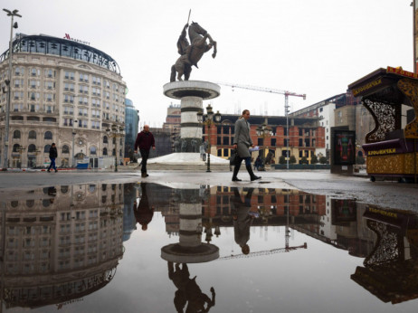 Како минималецот ги вивна и инфлацијата ги изеде платите во Македонија