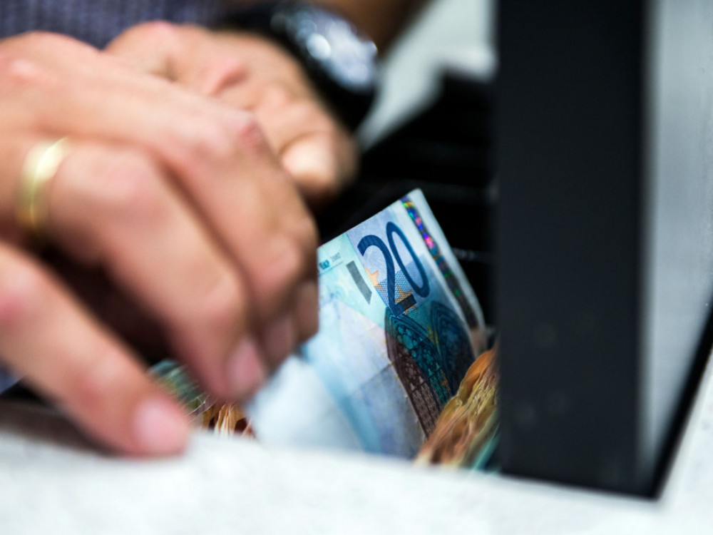 Банките ќе бараат замрзнување на кредитите за фирмите со тешкотии