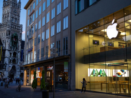 'Епл' и 'Амазон' ги смириjа инвеститорите со раст на приходите