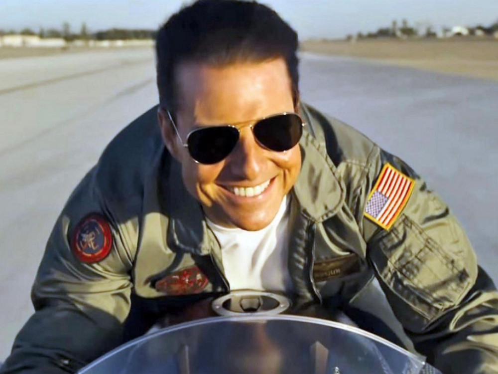 Најпродаваните очила летово се инспирирани од 'Топ ган' и 'Матрикс'