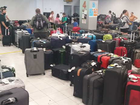 Белградскиот аеродром полн со изгубен багаж
