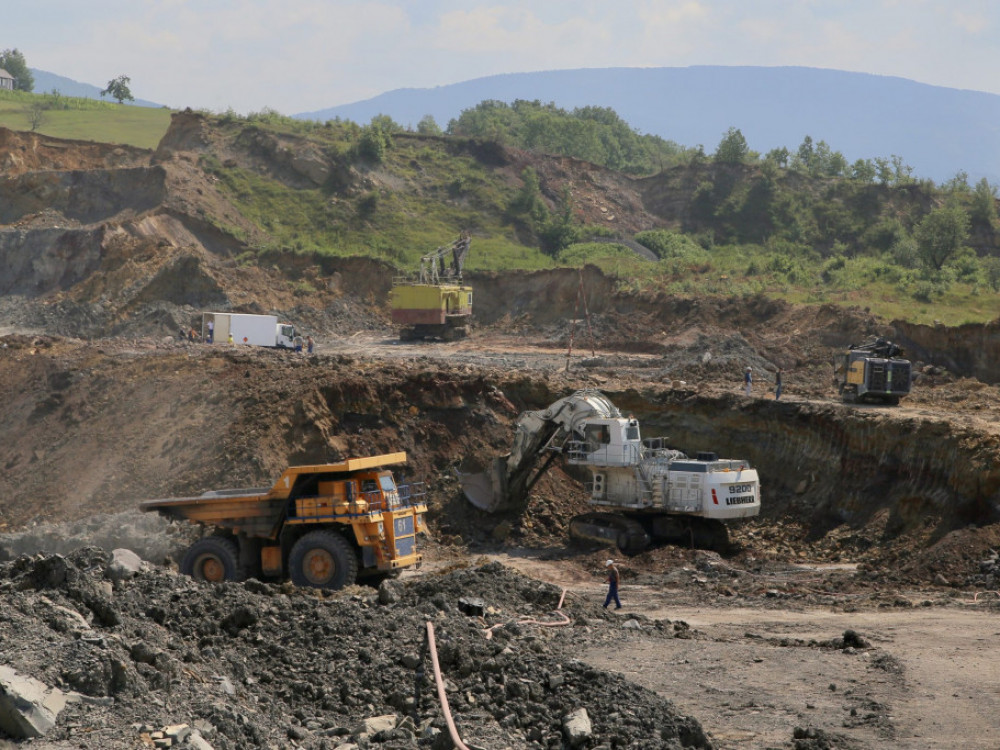 Мега профити од јаглен додека пламнува климатската криза