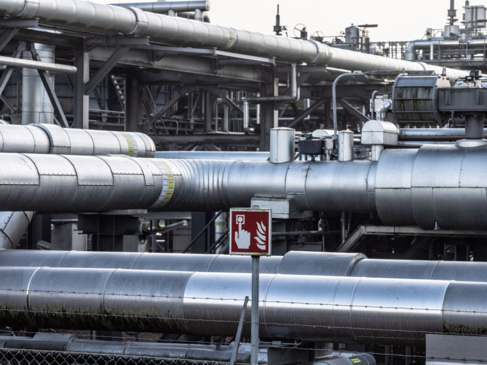 Европа ги наполни складиштата, паѓа цената на гасот