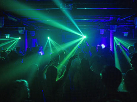 Забавата заврши - кризата ги затвора ноќните клубови во Лондон