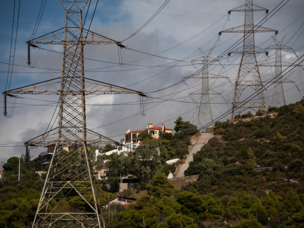 Грција ќе одвои близу две милијарди евра за субвенции за струја
