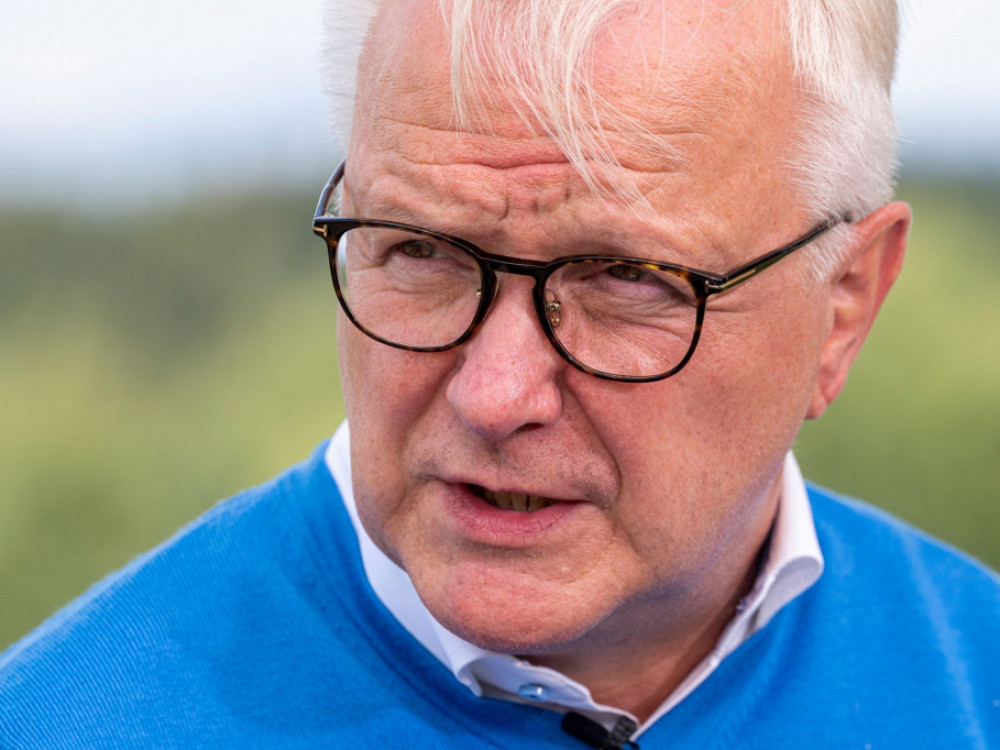 Оли Рен: Еврото е слабо, време е за акција на ЕЦБ