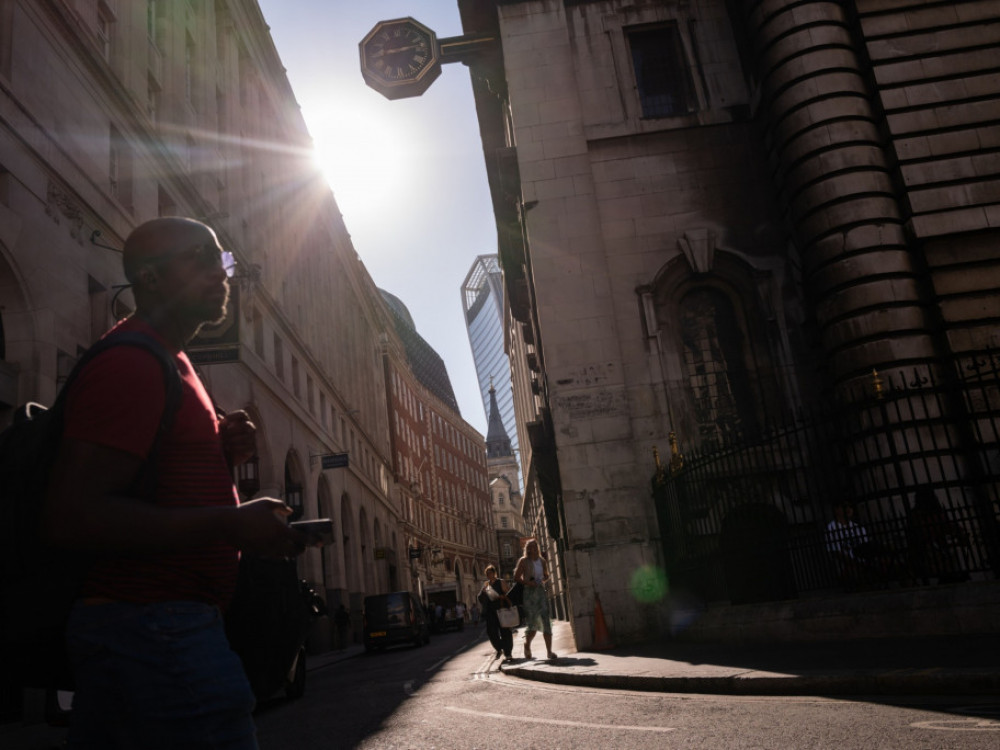 Велика Британија влегува во рецесија во четвртиот квартал