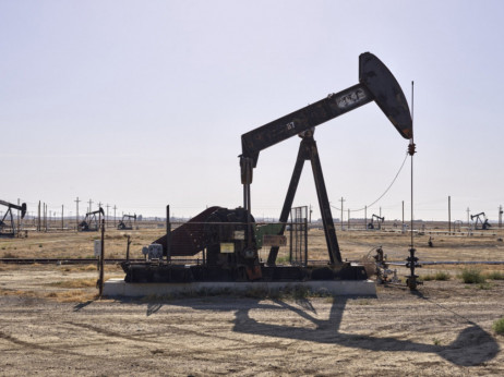 Ни одлуката на ОПЕК+ не успеа да го задржи падот на нафтата