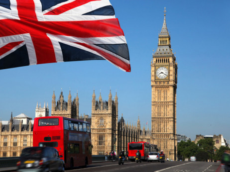 Во Велика Британија лани биле издадени двојно повеќе визи