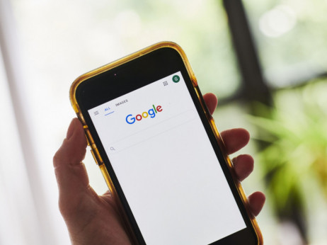 Гугл плаќа енормни износи за да се задржи како прв пребарувач