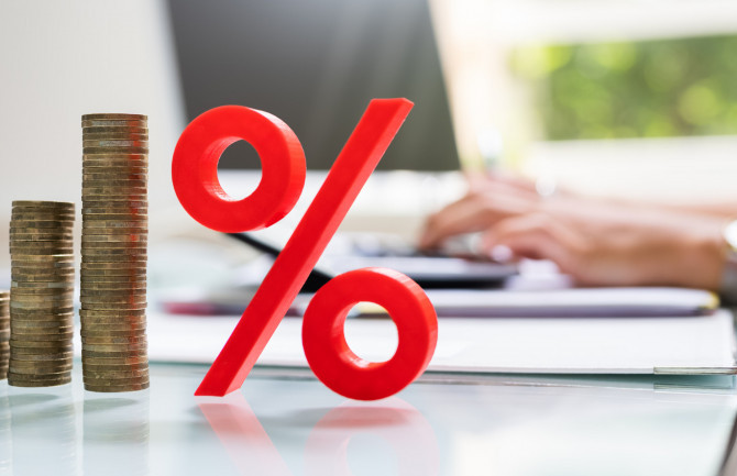 Пет вести за почеток на денот: Фед крена рачна, НБ подзабави