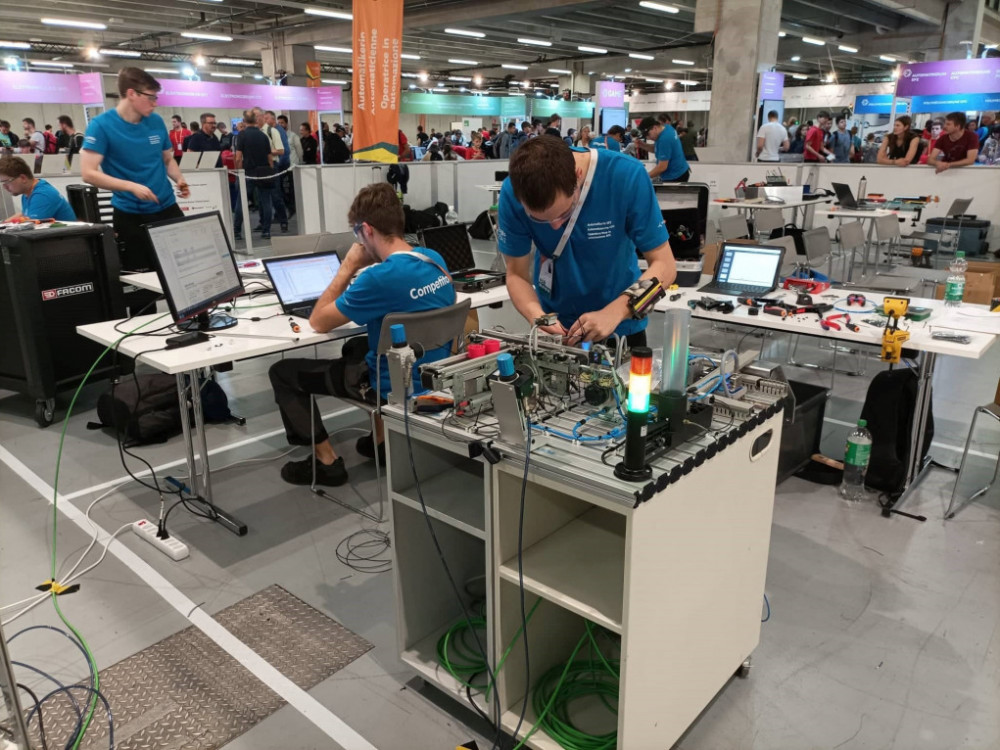 Швајцарците не трчаат по дипломи, сакаат да бидат пекари, молери...