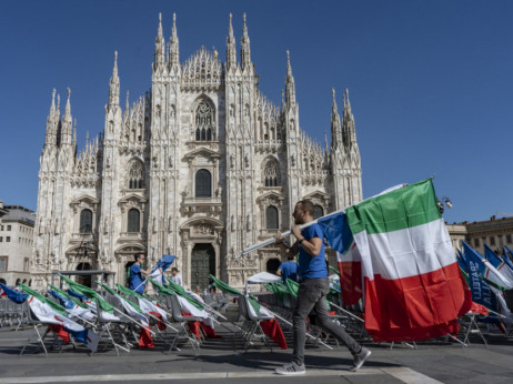 Италија успеа да го зачува својот кредитен рејтинг