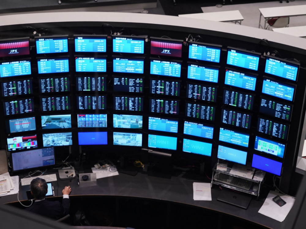 Азиските акции растат, вредноста на доларот паѓа