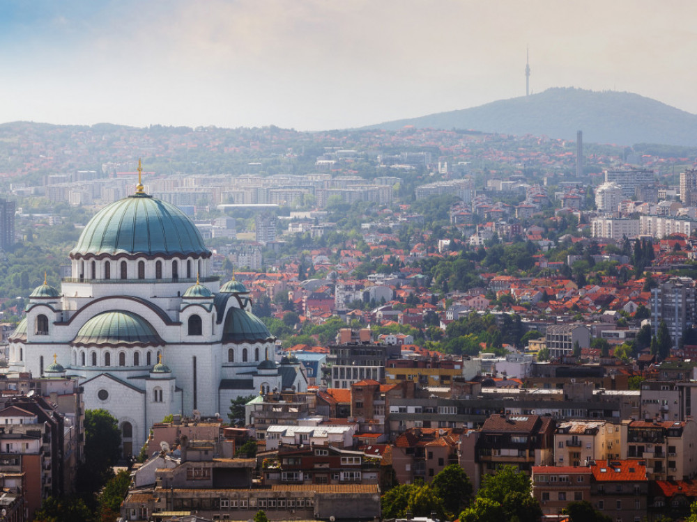 Забави српската економија
