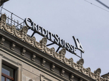 Credit Suisse најави откуп на долг во износ од три милијарди долари