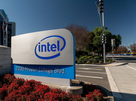 Најави за илјадници отпуштања во 'Интел'