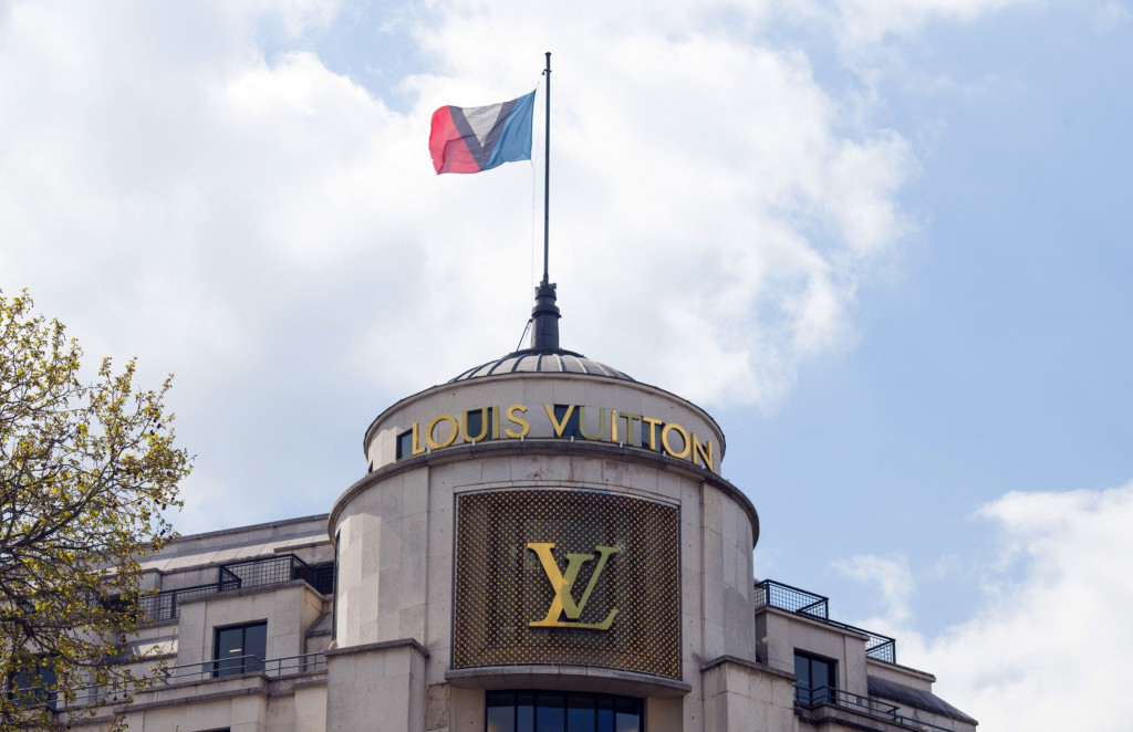 ЛВМХ е прва европска компанија вредна над 500 милијарди долари