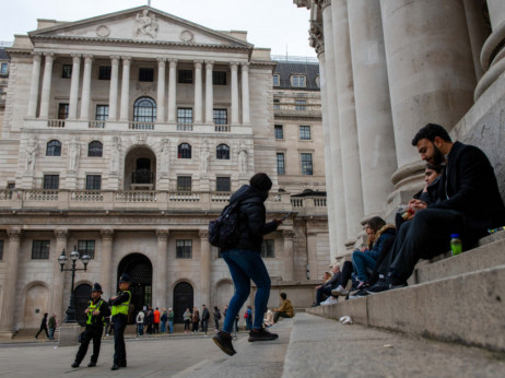 Банката на Англија ја зголеми клучната стапка на 4 отсто