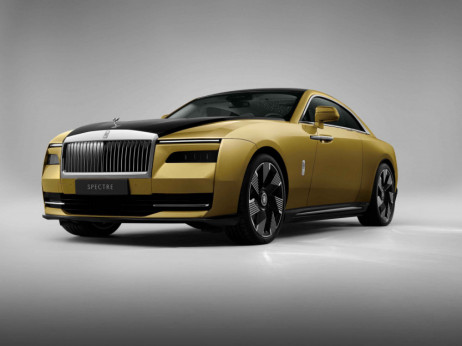 „Rolls-Royce“ го претстави „Spectre“, својот прв електричен автомобил