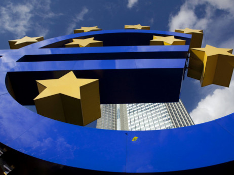 ЕЦБ најверојатно ќе го забави покачувањето на каматите