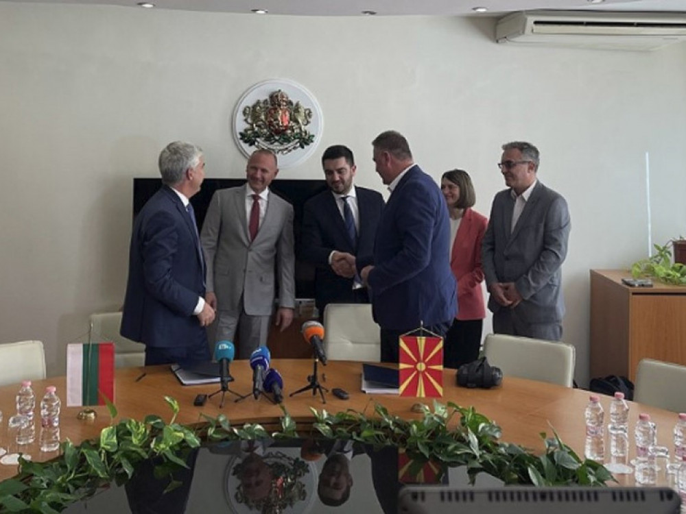 Македонија преку Бугарија ќе добива 500.000 кубни метри гас дневно