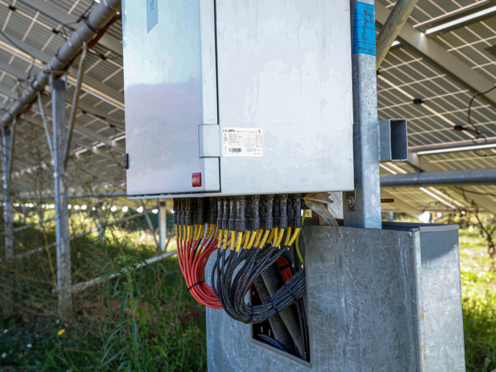 Бислимоски: Да се поедностави регулативата за поставување батерии