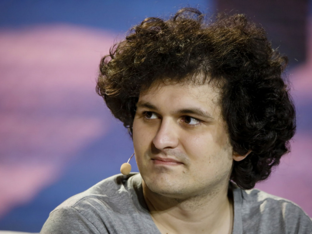 Сем Бенкман-Фрид поднесе оставка, ФТХ поднесе барање за банкрот