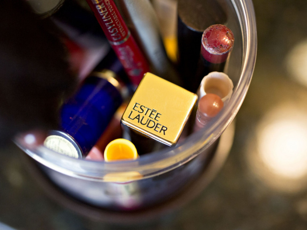 Есте Лаудер го купува Том Форд за 2,8 милијарди долари