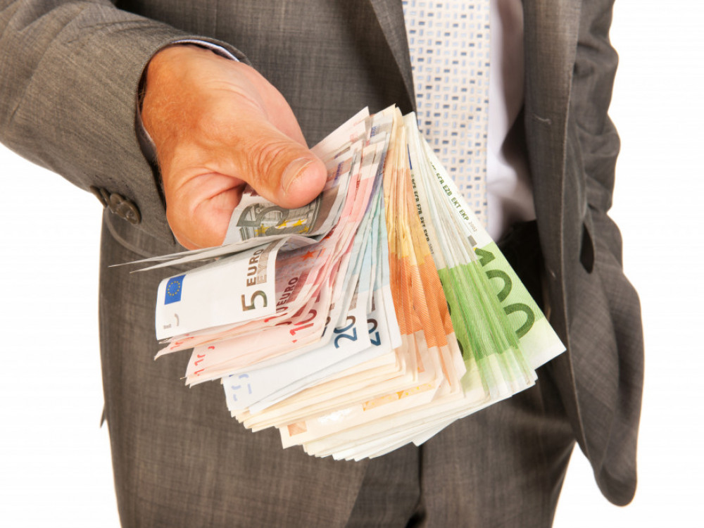 Во што ќе инвестираме 10.000 евра: Предлог-портфолија