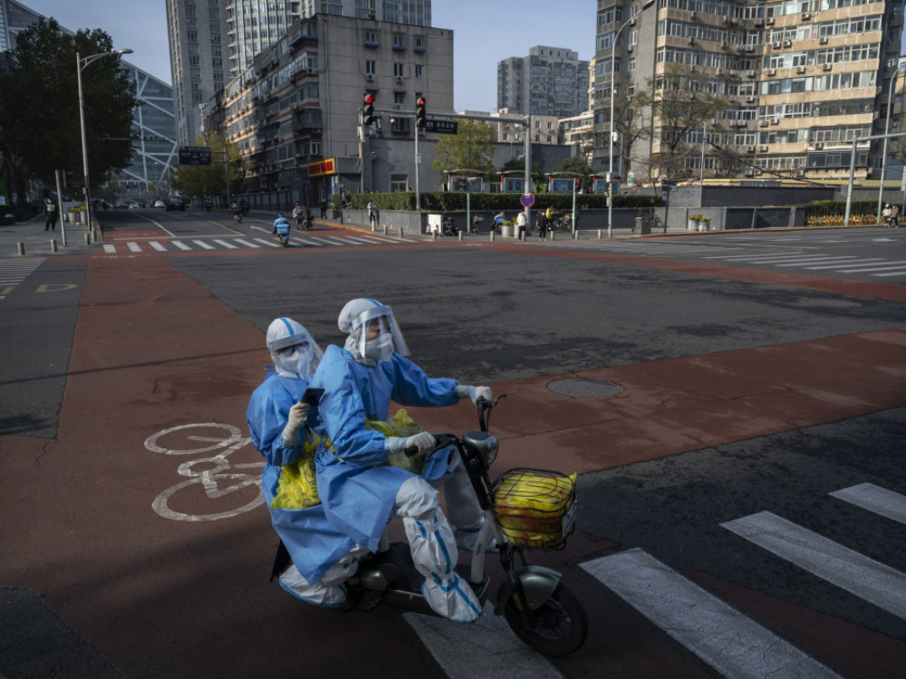 Не се вакцинираме веќе, „Фајзер“ и „Астра Зенека“ со рекордна заработка