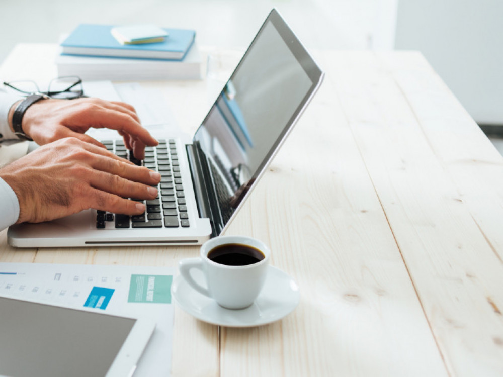 За пет години 290 мажи во Македонија биле на породилно отсуство