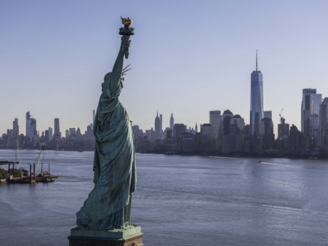 Њујорк и Сингапур се најскапите градови во светот
