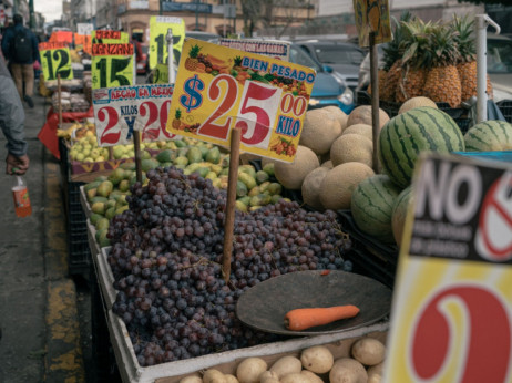 ОН: Цените на храната во светот паѓаат осми месец по ред