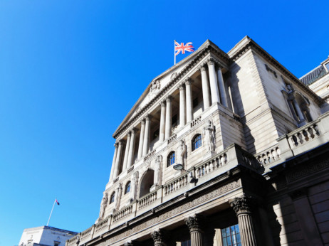 Банката на Англија ги крати парите наменети за климатски промени