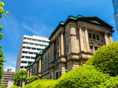Јапонската централна банка ја урна цената на акциите