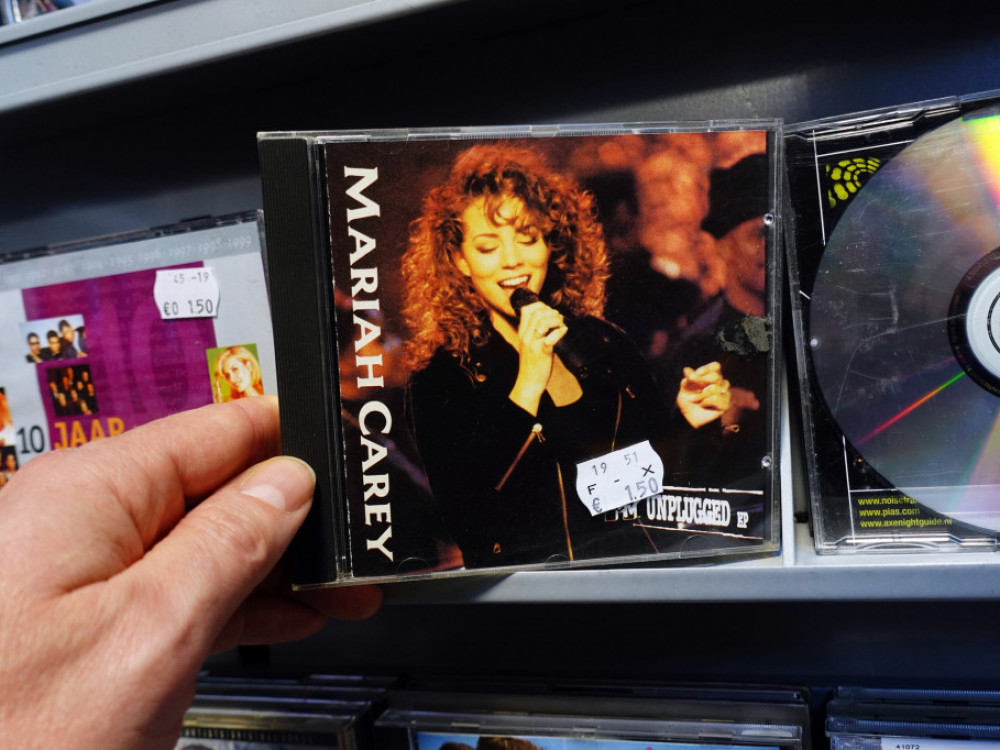 Топ листа: Колку заработуваат авторите на божиќните хитови?