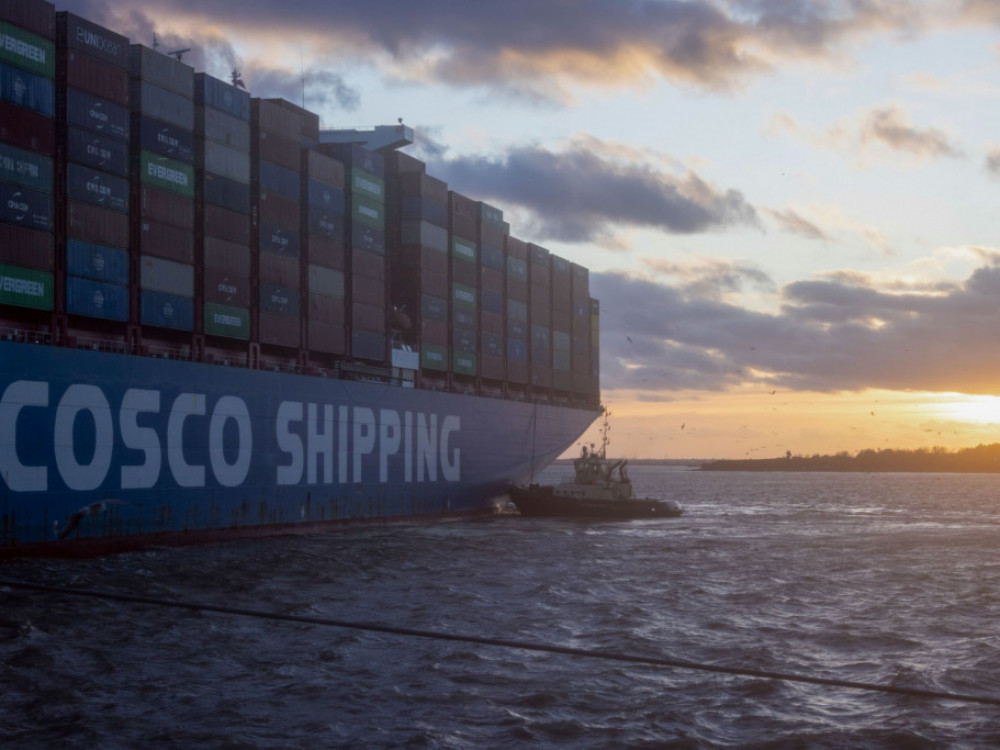 Светската трговија се соочува со деценија на стагнација