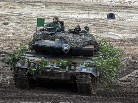 Германија ќе даде одобрување Полска да прати тенкови во Украина