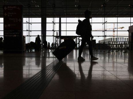 Многу аеродроми во Германија погодени од штрајк на вработените