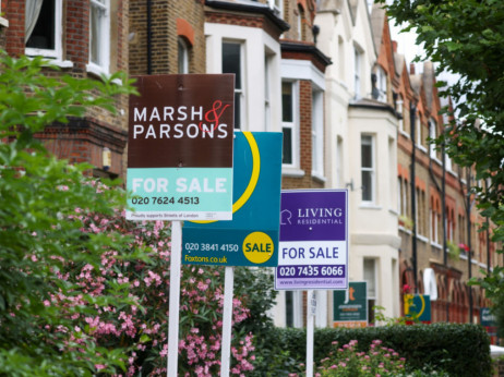 Паѓаат цените на куќите во Велика Британија